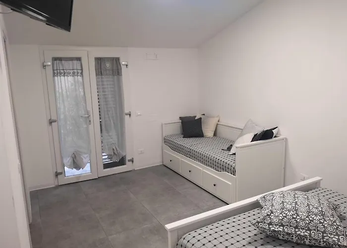 Mira Panzió Campiano